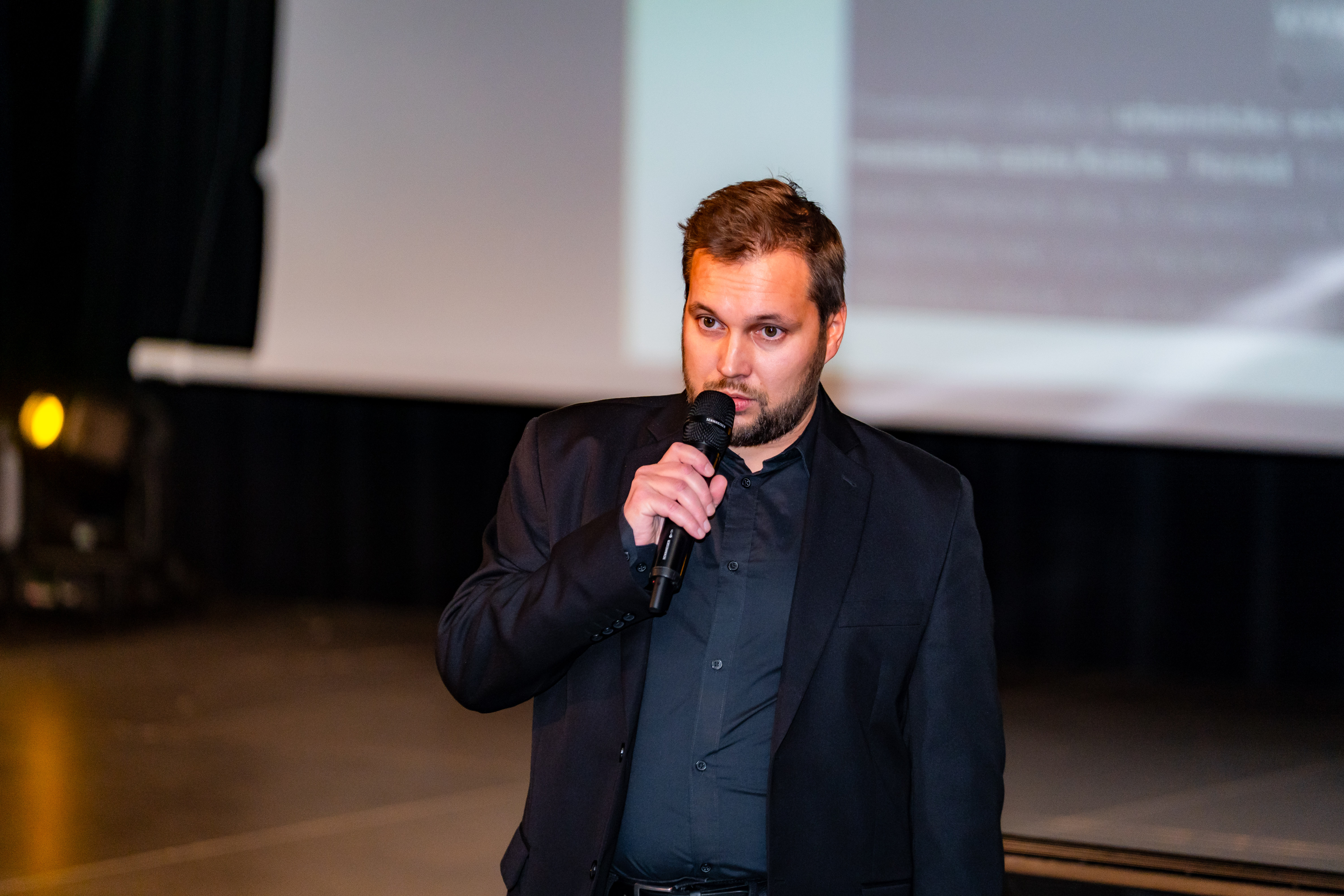 UHA Stretnutie v uzkom kruhu -11